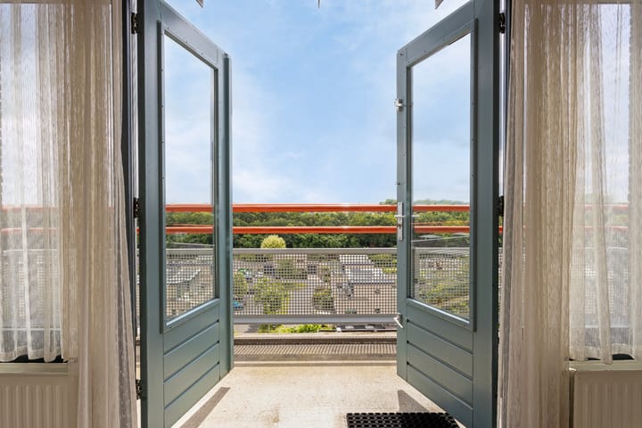 Foto 21 van Bremenstraat 143