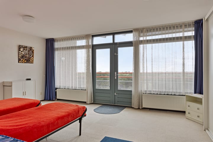 Foto 38 van Bremenstraat 143