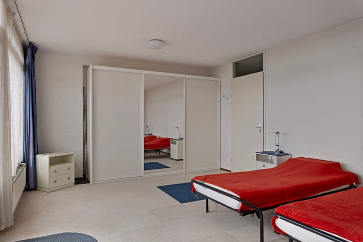 Foto 40 van Bremenstraat 143