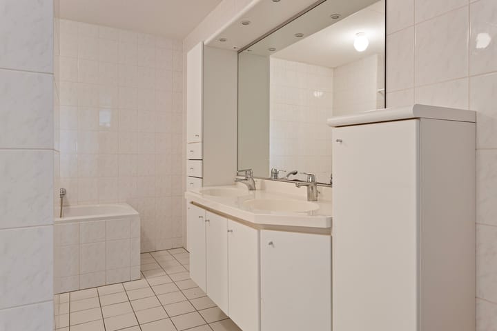 Foto 46 van Bremenstraat 143