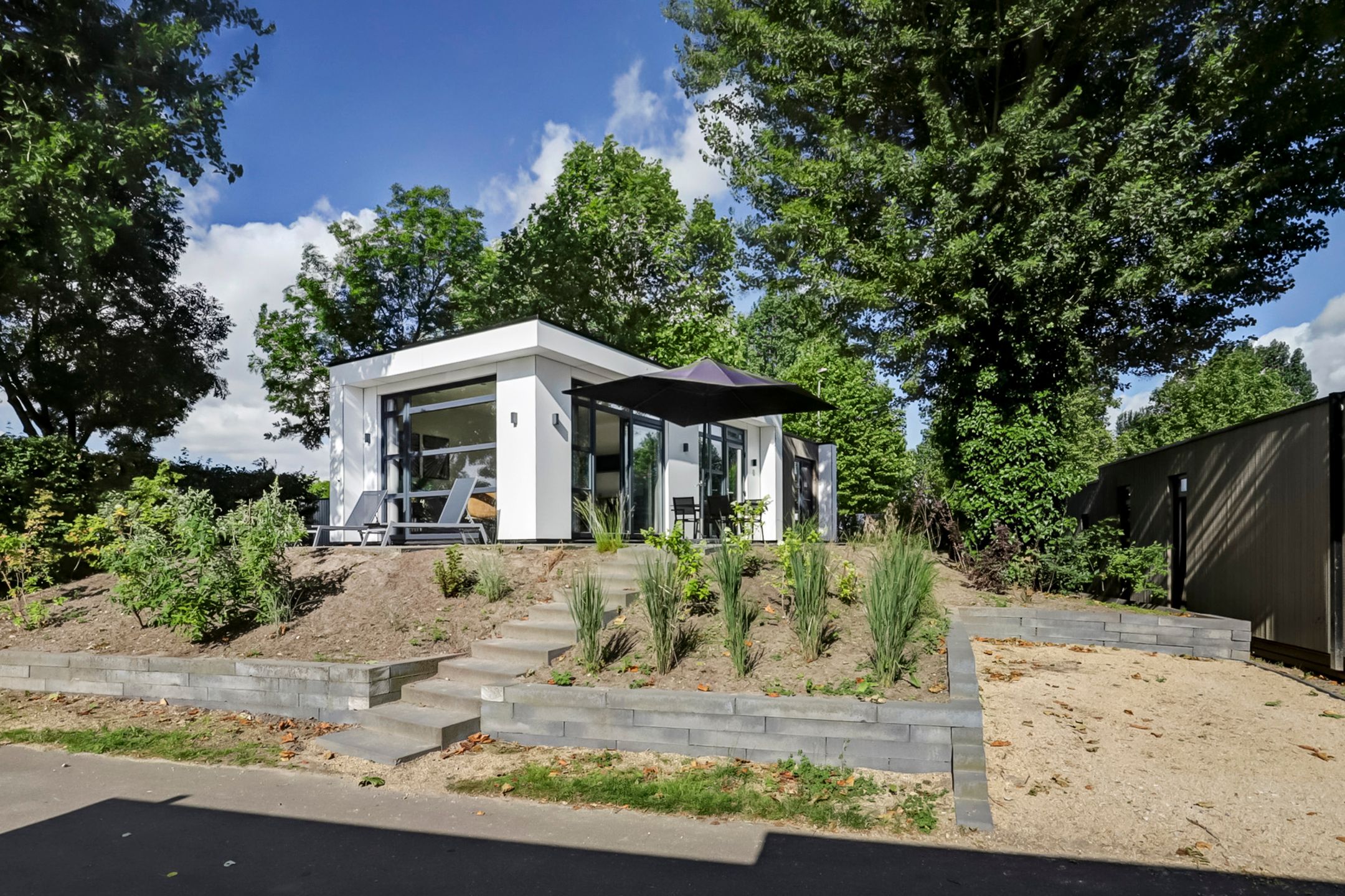 2-bedroom freehold villa in Maurik — photo 1 of 5