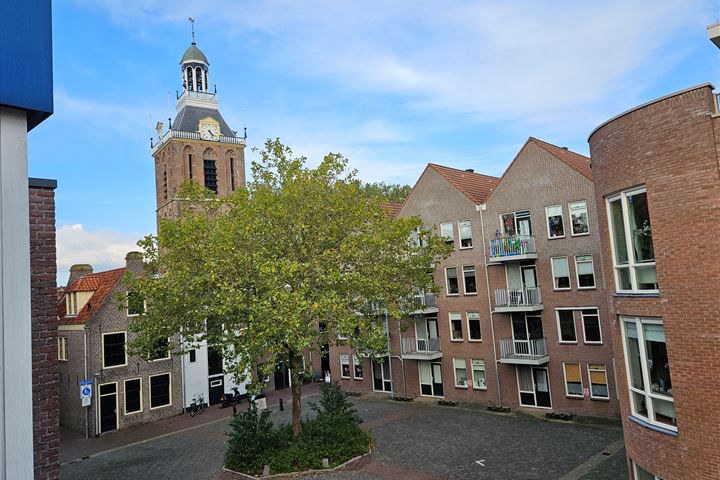 View photo 2 of Weteringdwarsstraat 8