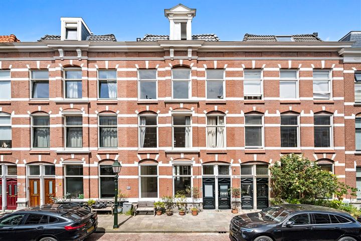 Bekijk foto 7 van Obrechtstraat 107