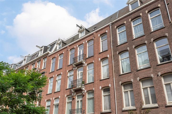 Bekijk foto 2 van Tilanusstraat 83-3