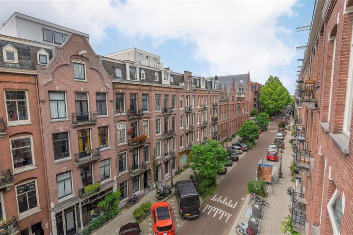 Bekijk foto 32 van Tilanusstraat 83-3