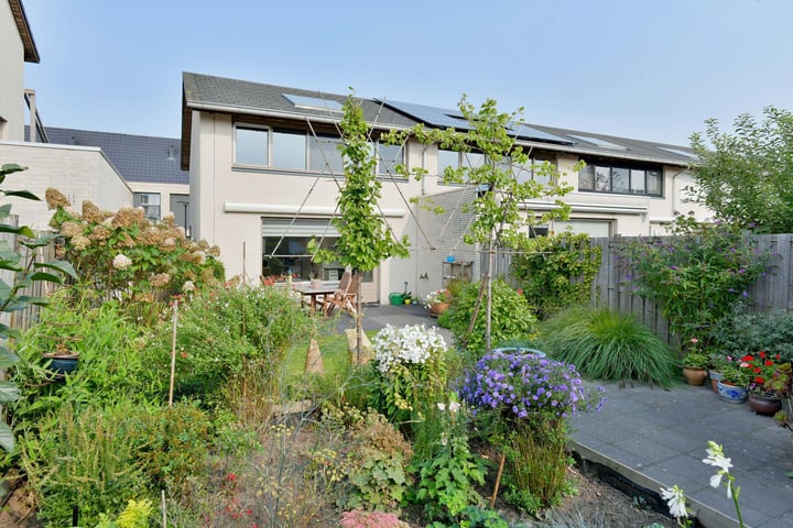 Caspar Philipsstraat 6