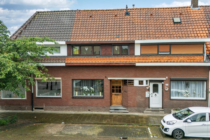 Bekijk foto 1 van van Speyckstraat 3