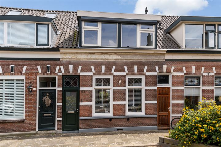 View photo 1 of Arnold Hoogvlietstraat 53