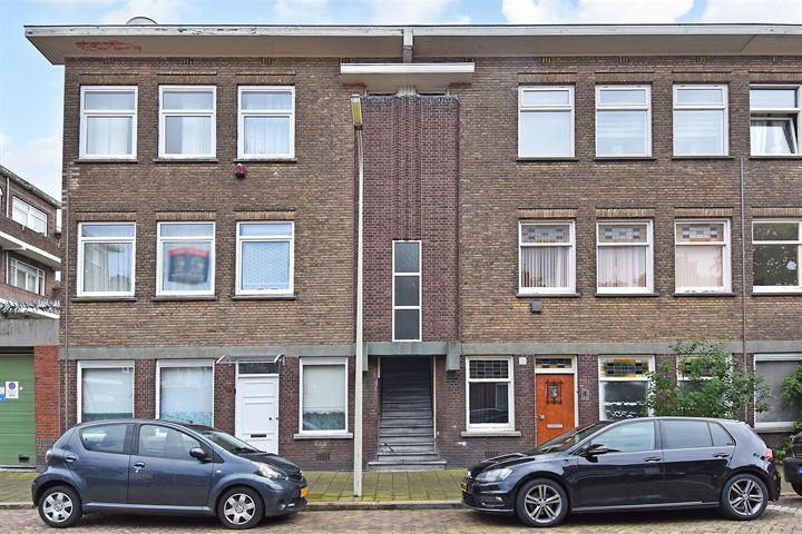 Bekijk foto 1 van Capadosestraat 14