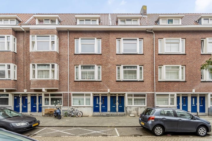 Bekijk foto 1 van Moerkerkestraat 109-A