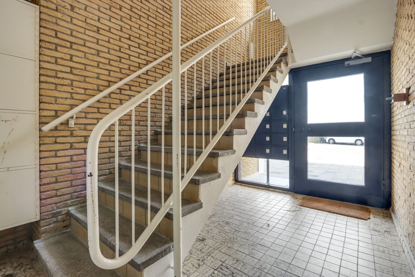 Photo 20 of Trompstraat 15-F