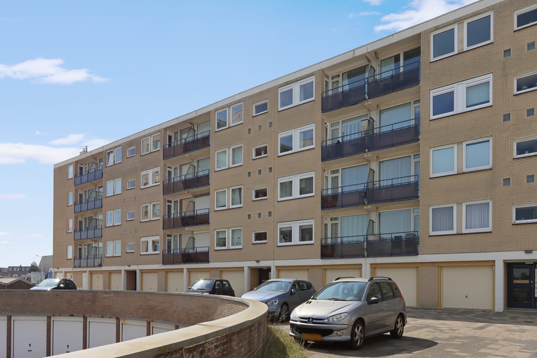 Photo 23 of Trompstraat 15-F