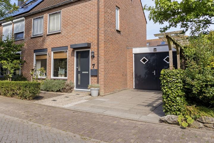 View photo 32 of Bouwluststraat 7