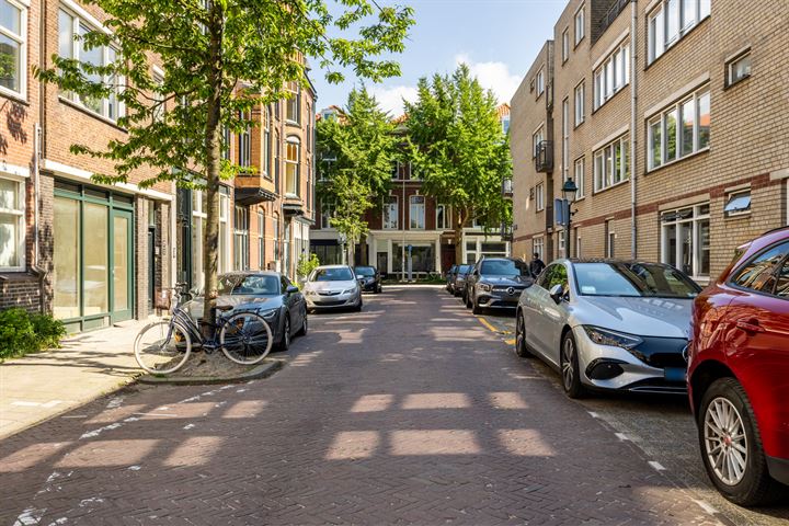 Bekijk foto 1 van Van Kinsbergenstraat 19-B