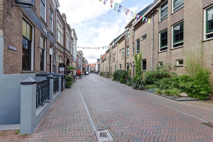 Bekijk foto 2 van Vijhestraat 1-04