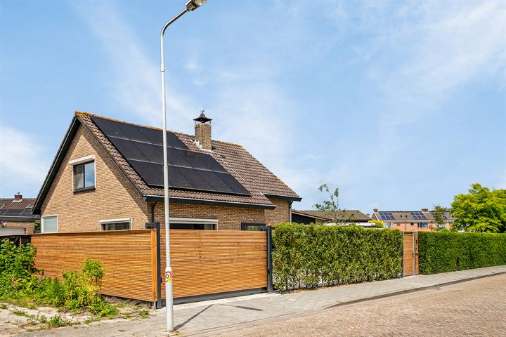 Bekijk foto 4 van van Middelhovenstraat 115