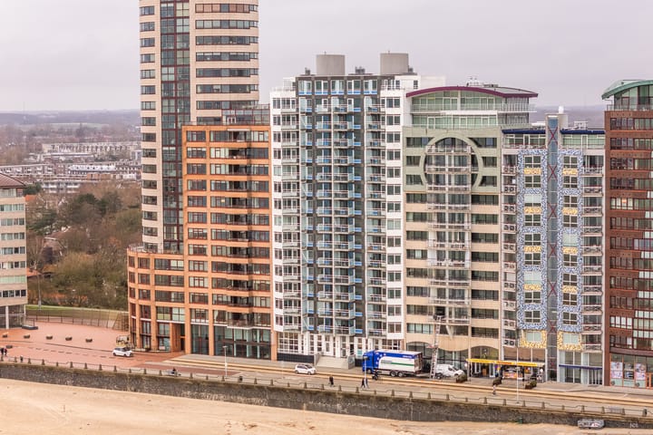 Photo 38 of Boulevard Bankert 704