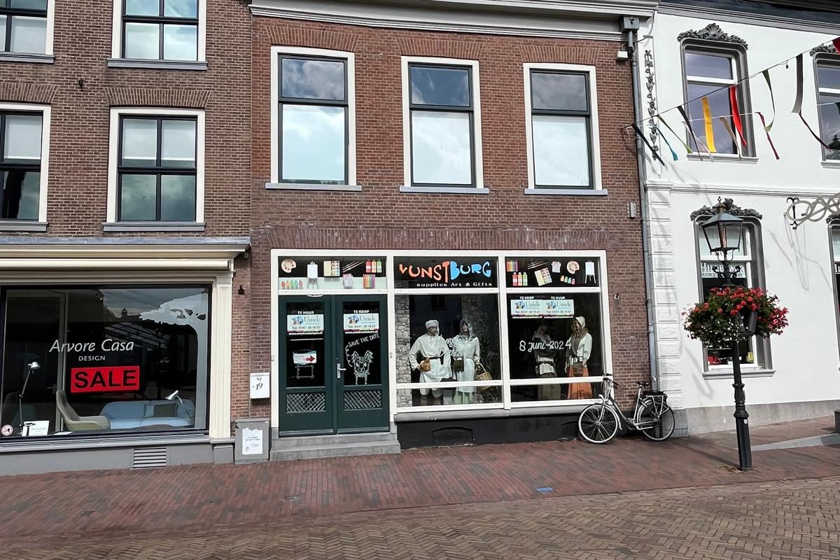 Bekijk foto 1 van Kerkstraat 19