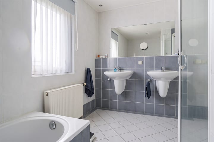 Foto 5 van Baarderbuorren 12