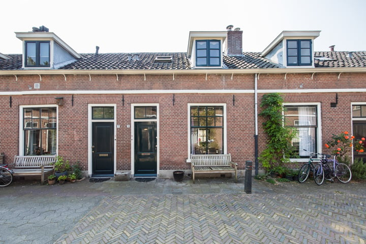 Bekijk foto 1 van Moesstraat 5