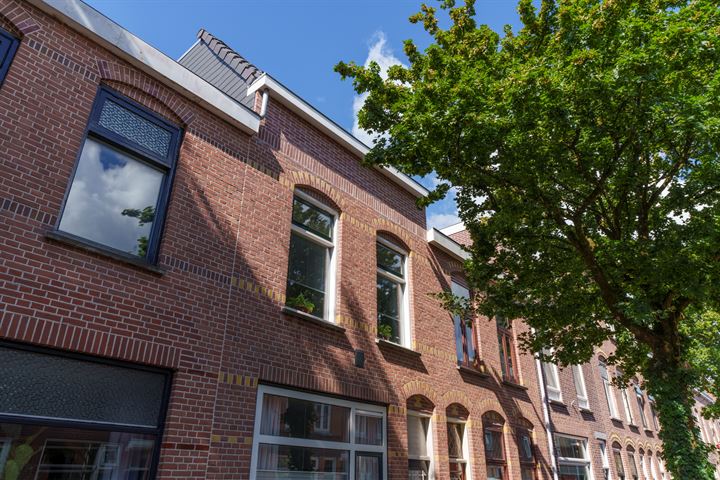 View photo 35 of Esdoornstraat 34-A