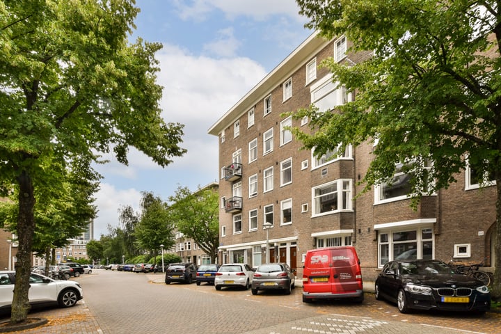 Bekijk foto 23 van Uiterwaardenstraat 59-H