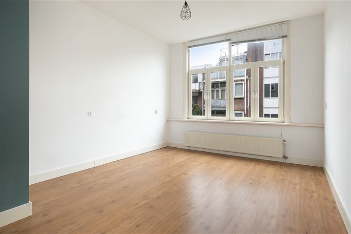 Bekijk foto 5 van Essenburgsingel 122-B01