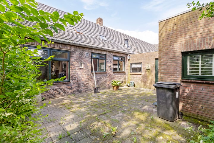 Bekijk foto 49 van Brandestraat 8