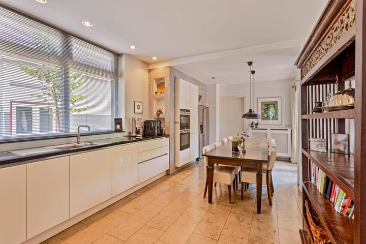 Photo 11 of Kloosterstraat 1