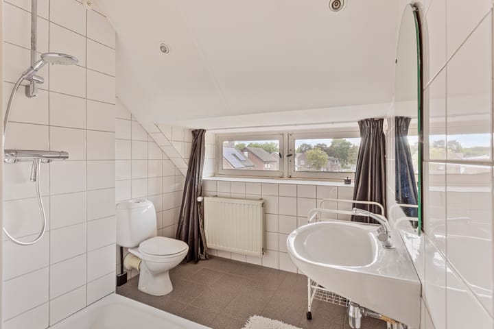 Photo 30 of Kloosterstraat 1