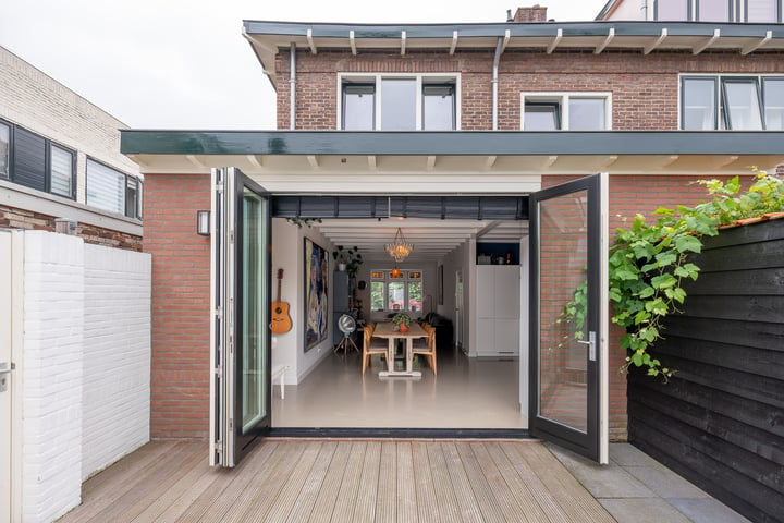 Bekijk foto 38 van Chrysantenstraat 12