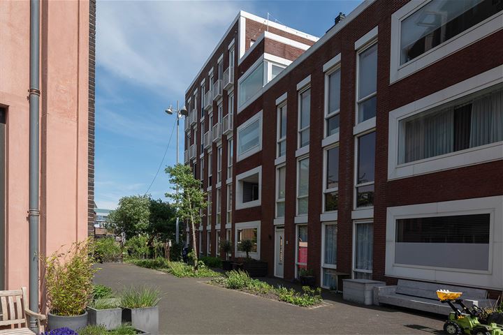 View photo 36 of Rob Slotemakerstraat 26