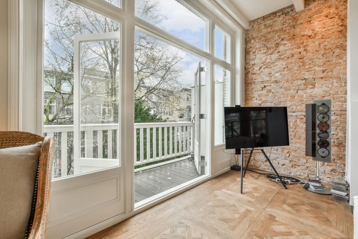 Photo 9 of Van Breestraat 165-2