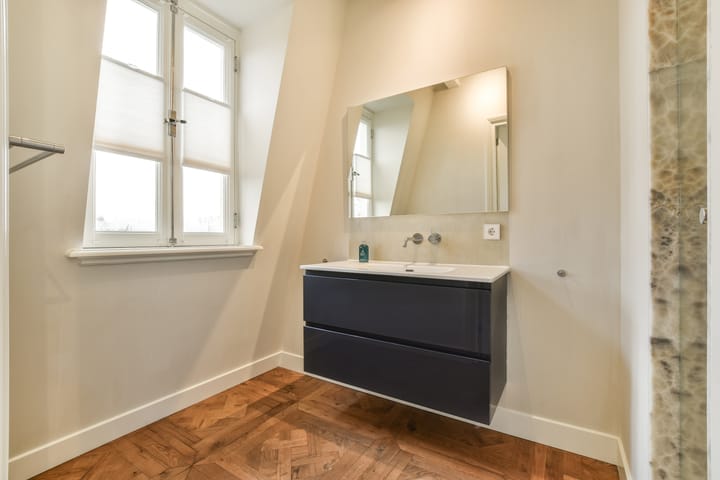 Photo 37 of Van Breestraat 165-2