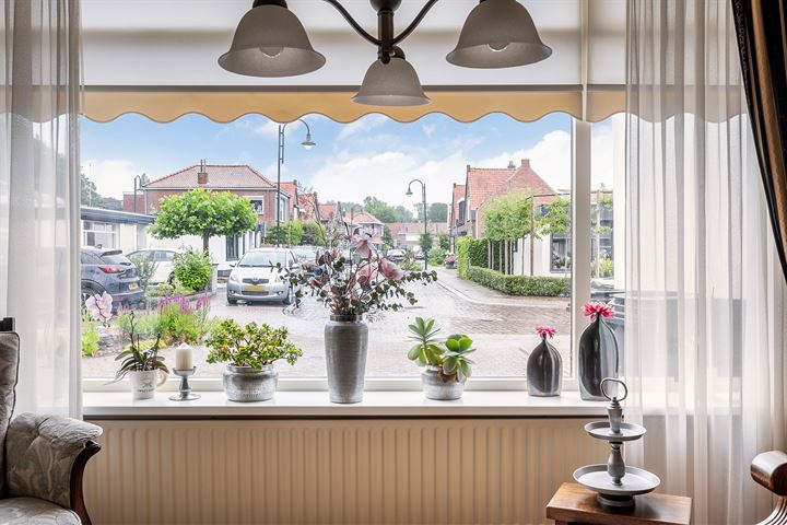 View photo 12 of Regentessestraat 31