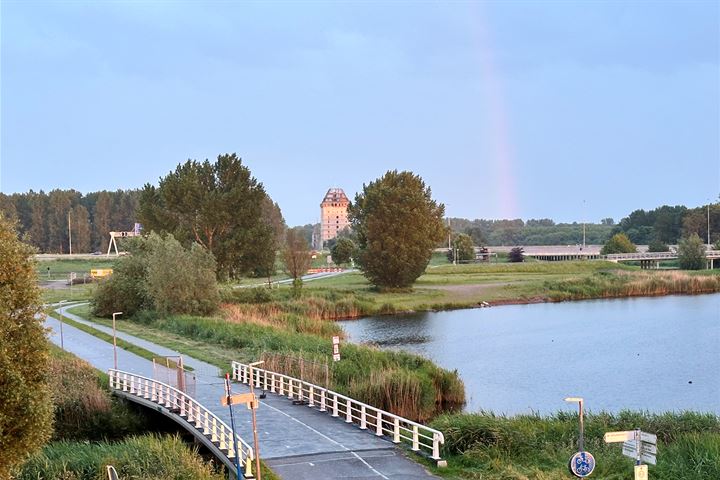 Bekijk foto 24 van Fellinilaan 484