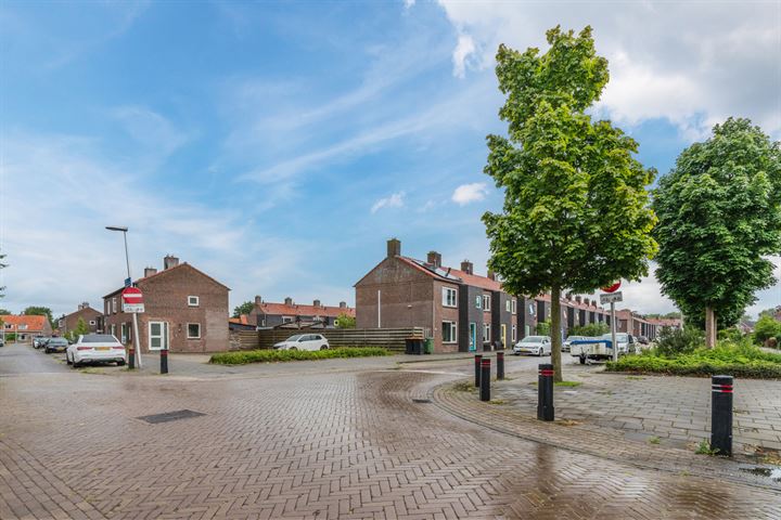 Bekijk foto 42 van K de Raadstraat 29