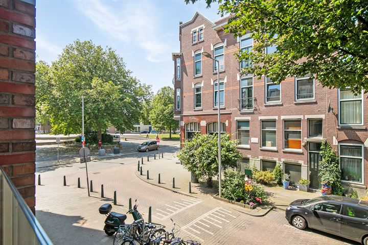 Bekijk foto 16 van Albregt-Engelmanstraat 74