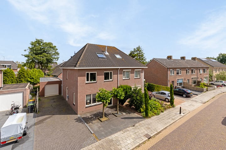 View photo 2 of Schaperstraat 41