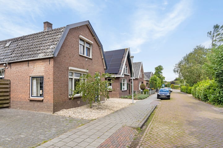 View photo 29 of Schoolstraat 9