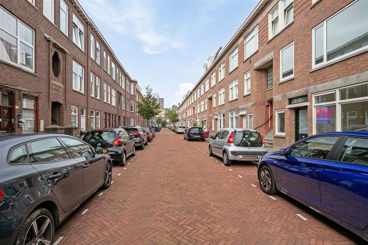 View photo 23 of Usselincxstraat 70