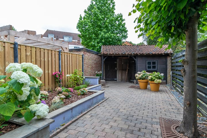 Foto 44 van Frans van Waesberghestraat 39