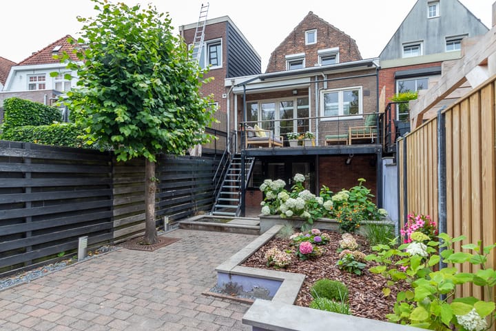 Foto 46 van Frans van Waesberghestraat 39