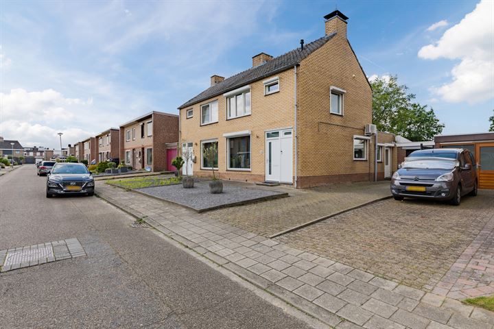 Bekijk foto 3 van Marijkestraat 19