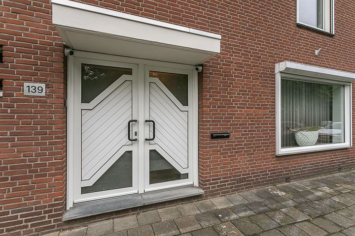 Bekijk foto 26 van Prins Hendriklaan 139