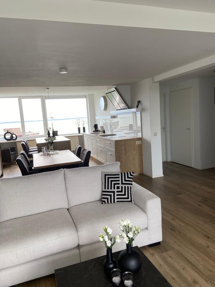 Foto 22 van Fahrenheitlaan 520-C