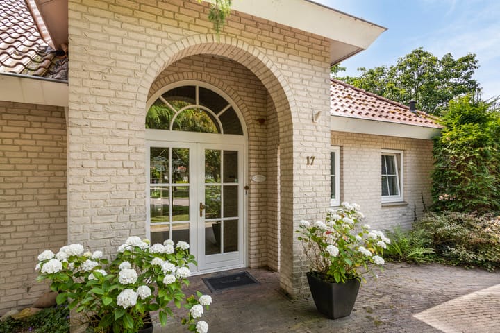 Foto 65 van Distel 17