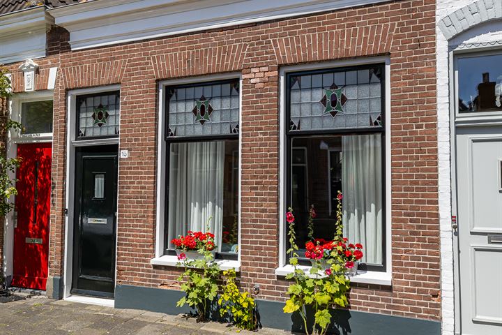 View photo 8 of Selwerderdwarsstraat 15