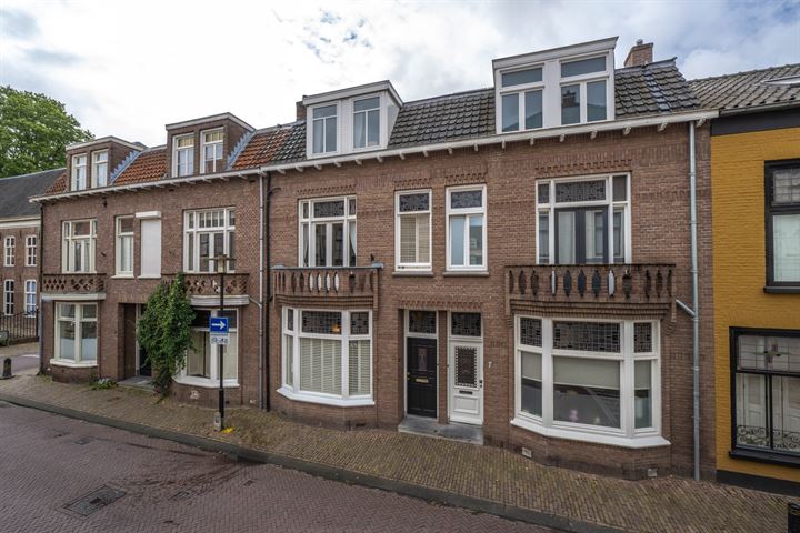 Bekijk foto 10 van St. Walburgstraat 5