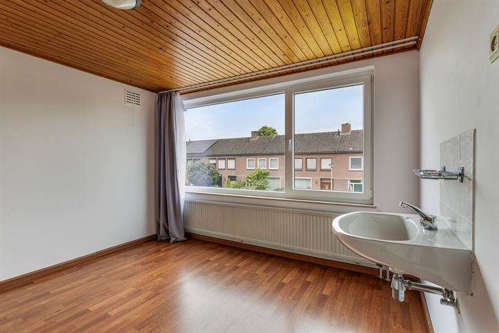 View photo 9 of E Dorsstraat 38